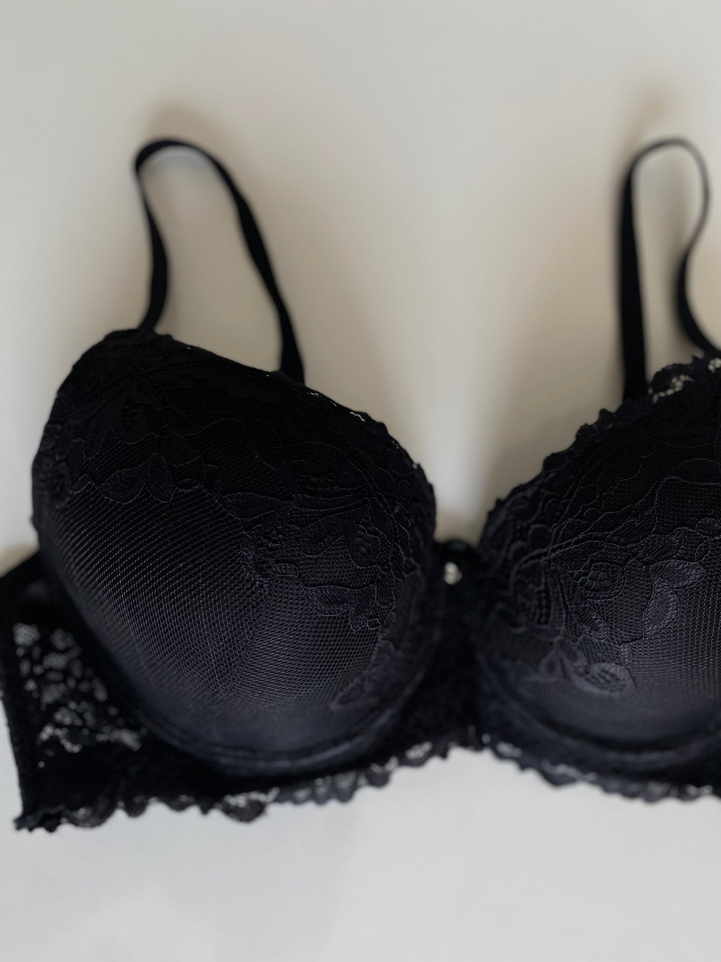 Boohoo | 38/85 D