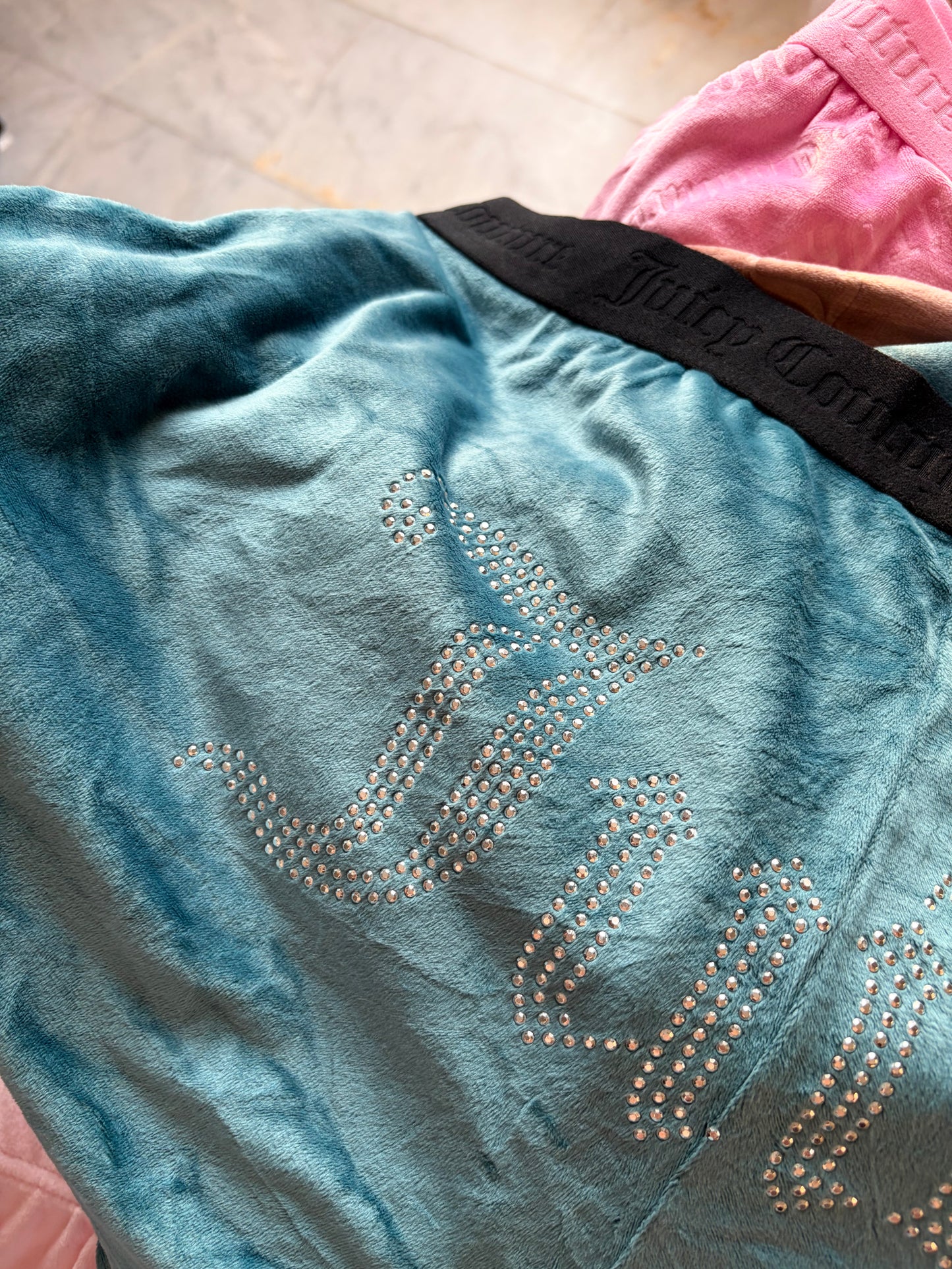 Juicy couture velvet shorts | XL