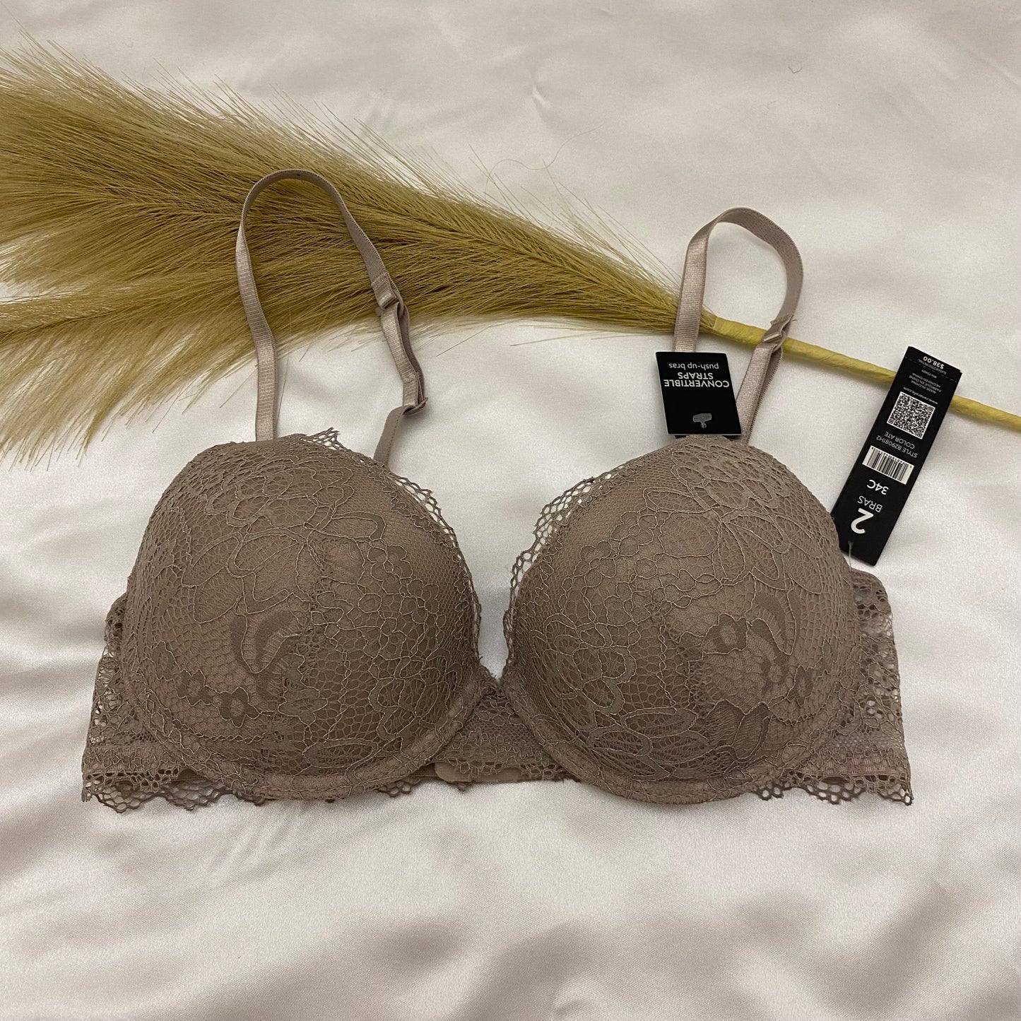 International intimates | 34/75 C