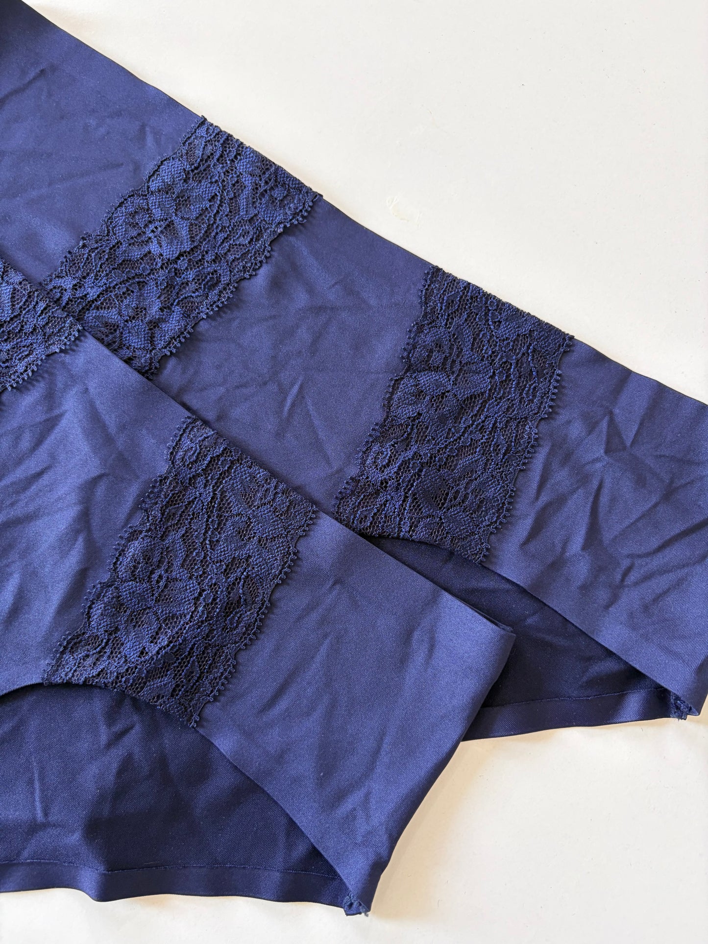 Kathy Ireland | L & XL