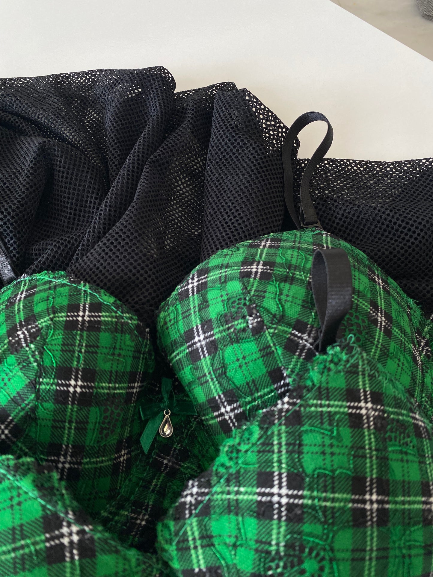 Checkered green push up