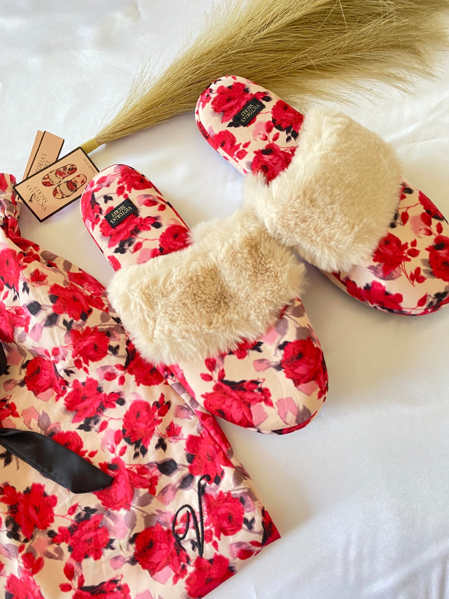 Victoria secret slipper