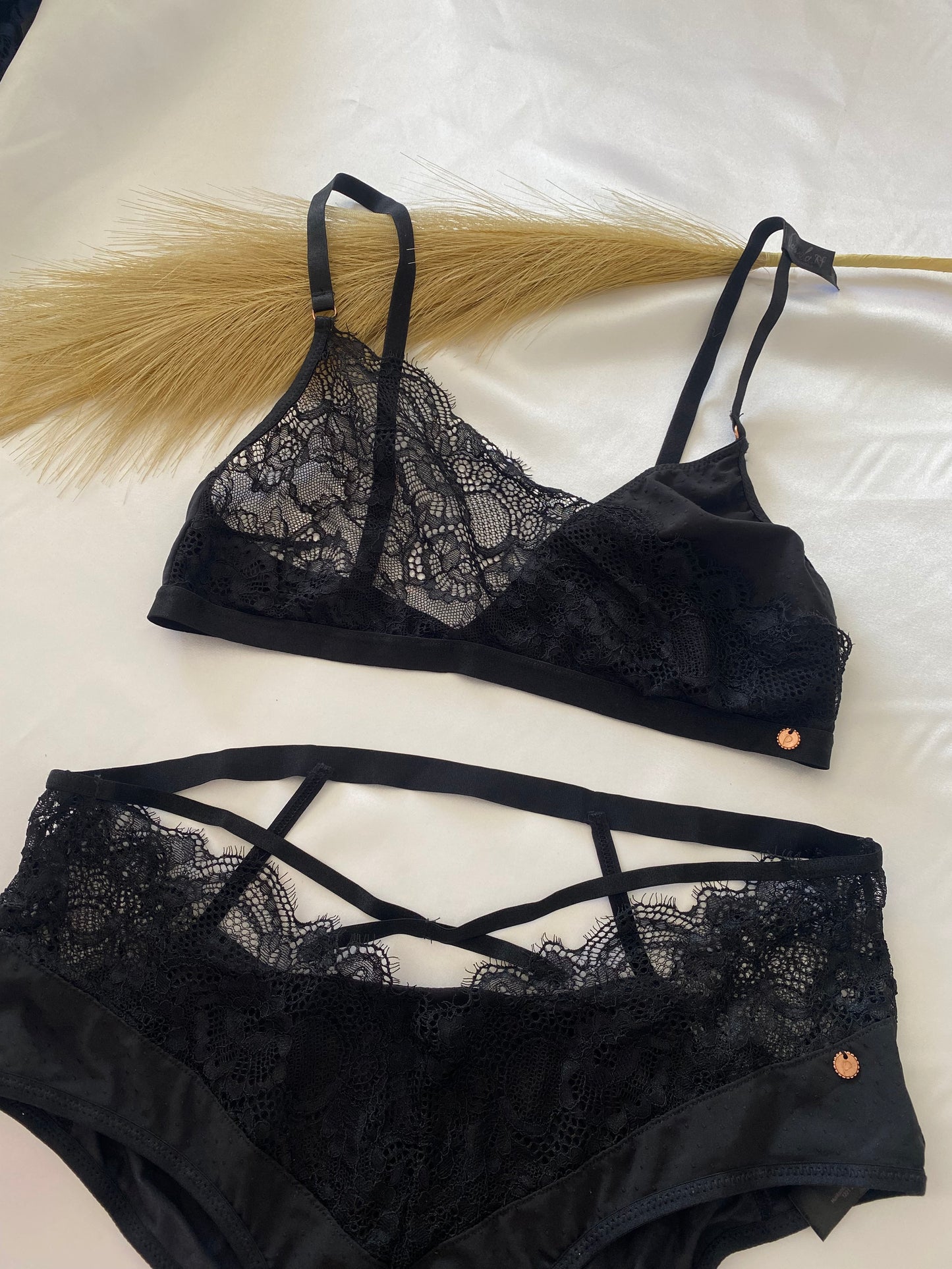 Hunkmoller limited edition set | M