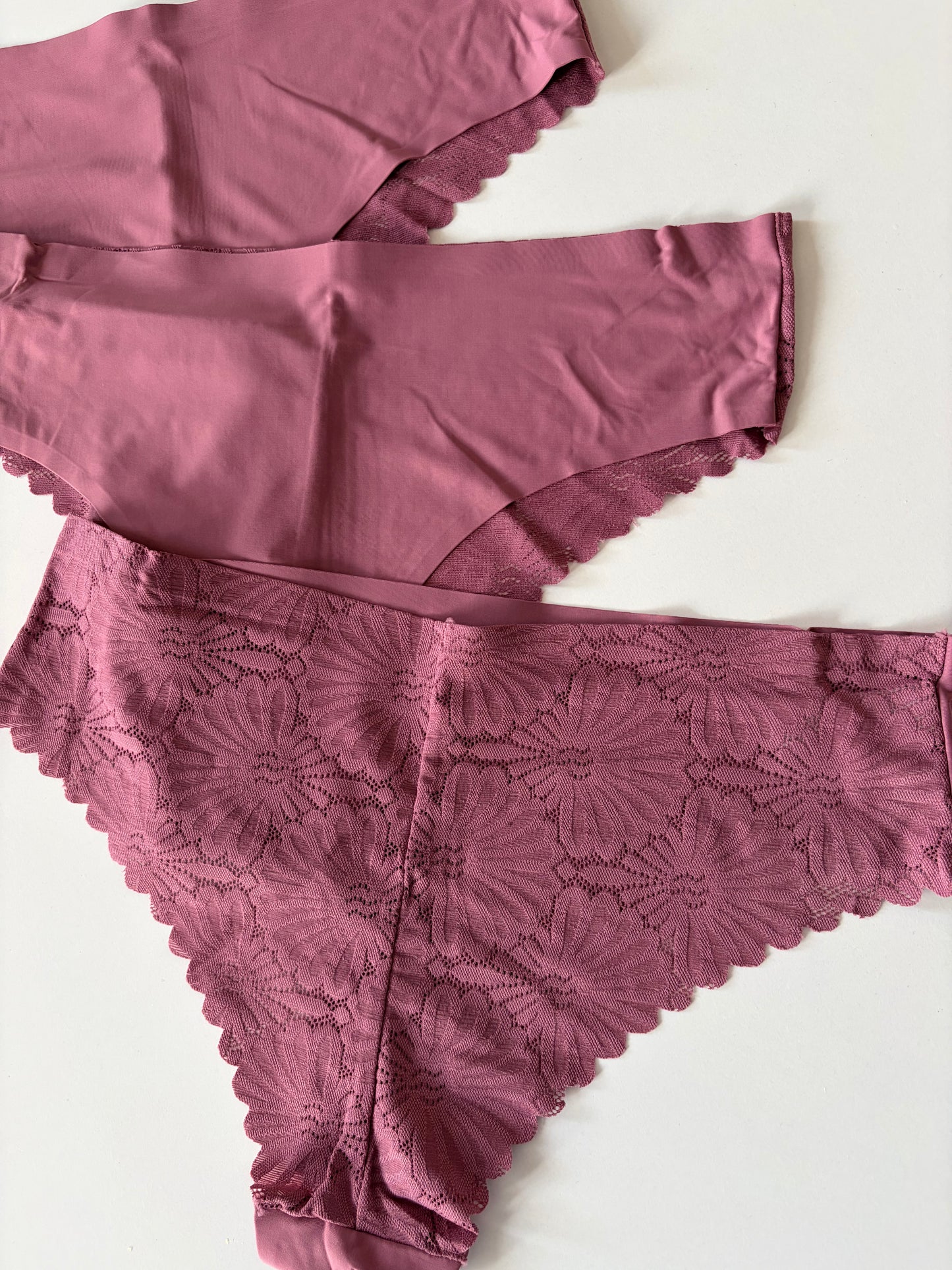 Danskin laser cut no show panty