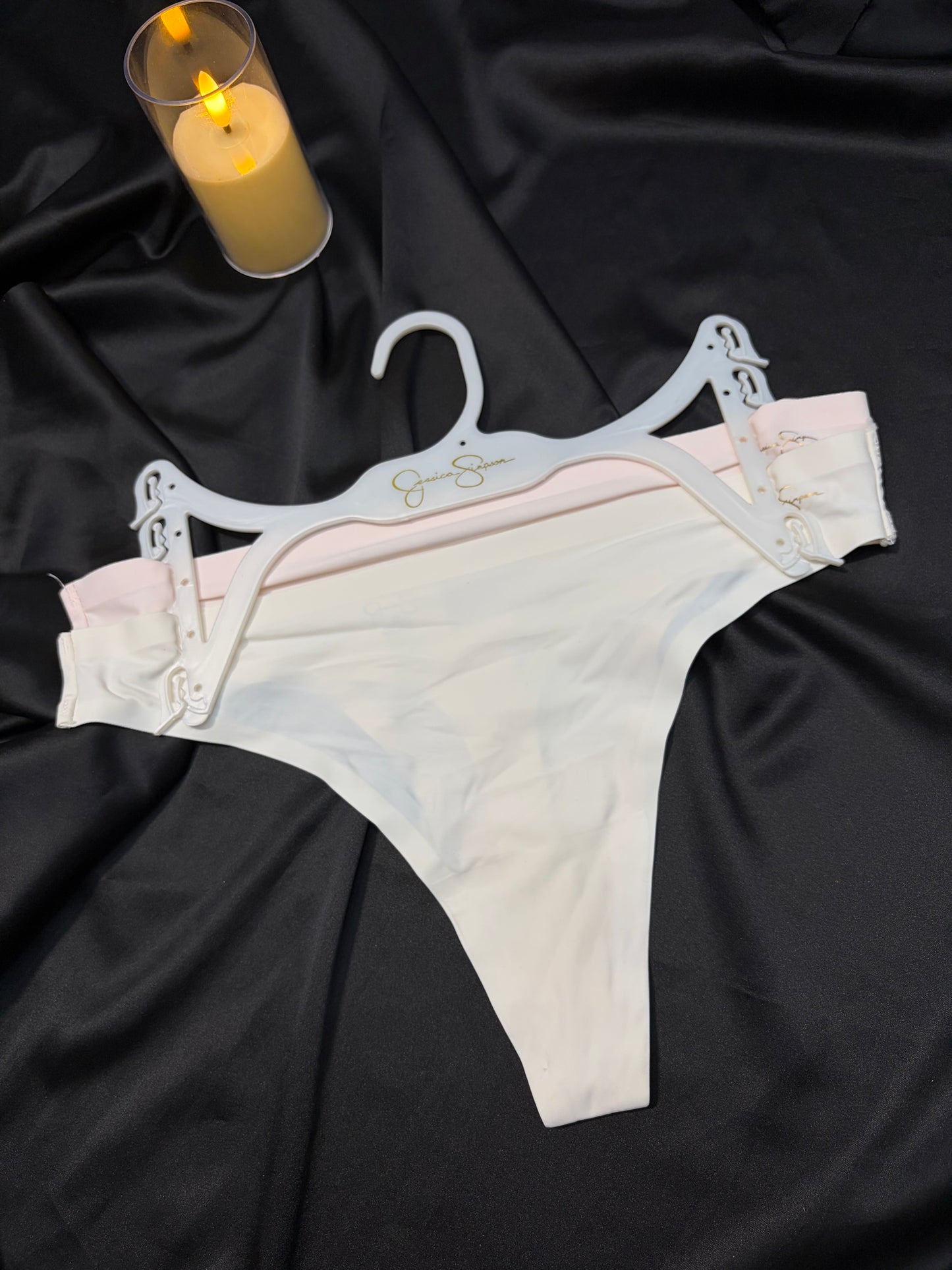 Jessica Simpson set of 2 seamless laser cut thongs | M