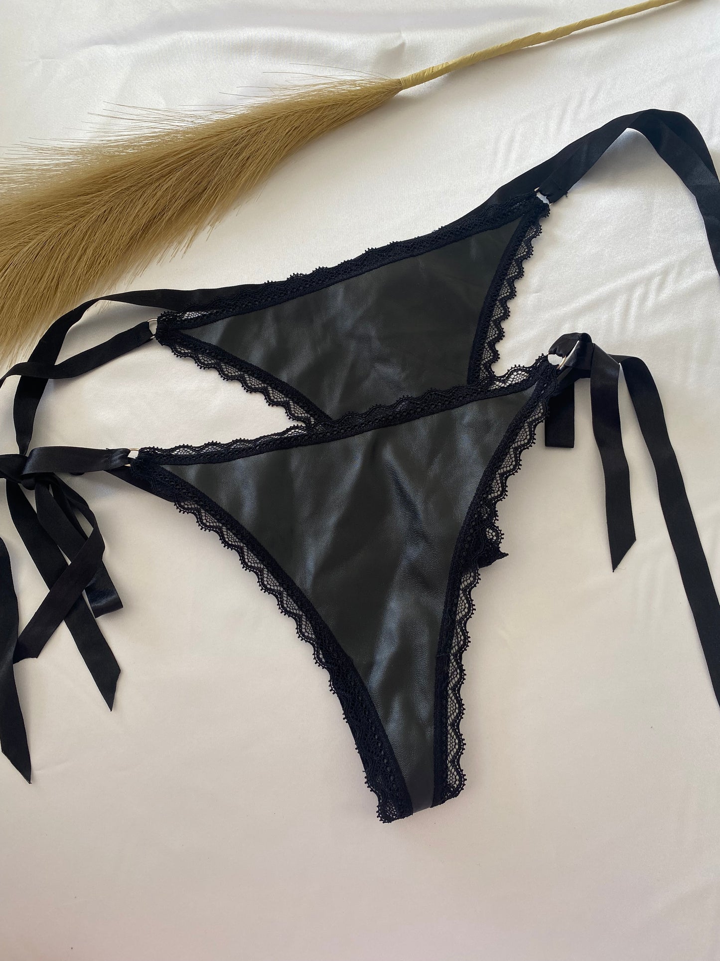 Hunkmoller | M