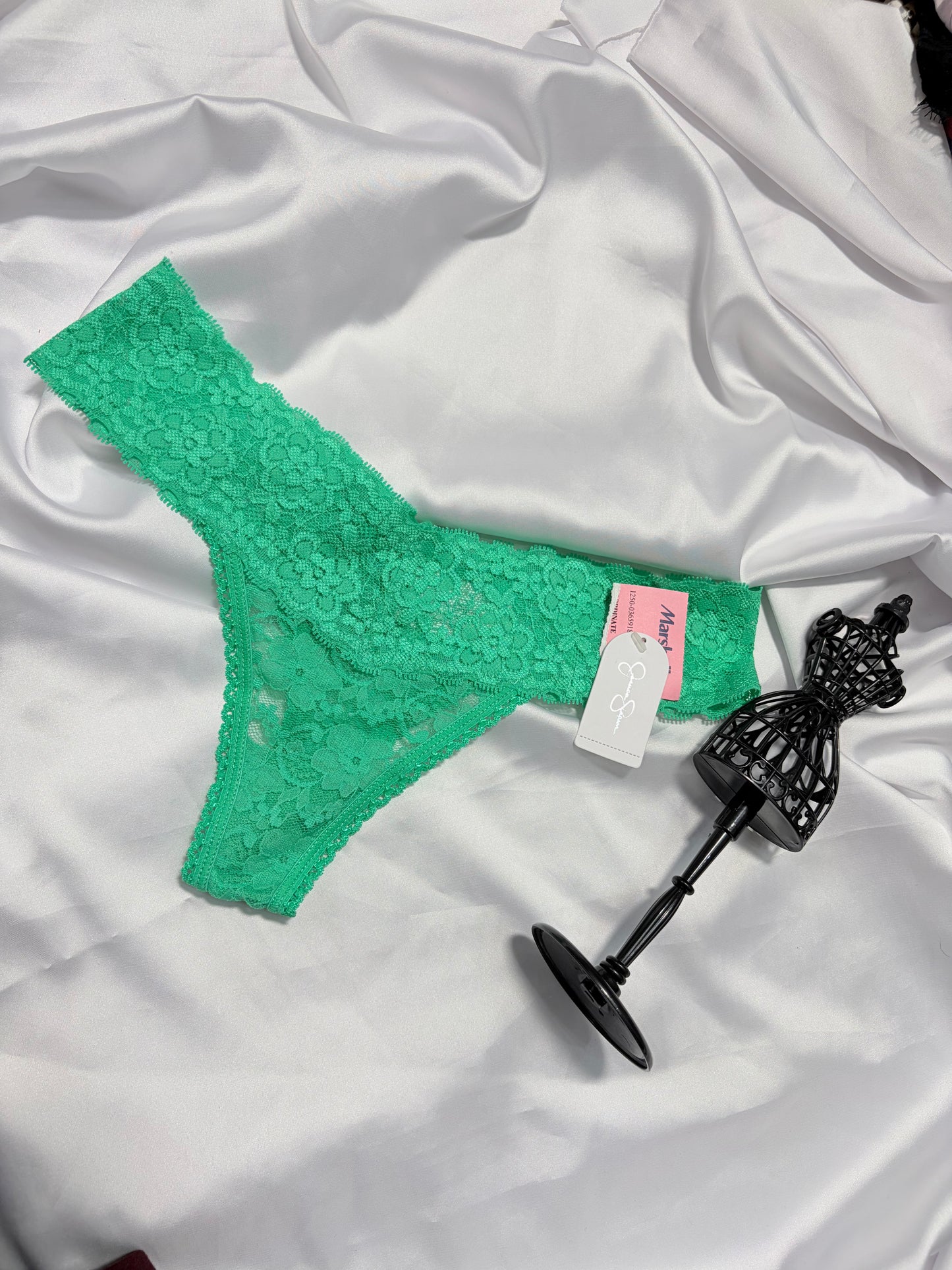 Jessica Simpson thong | S