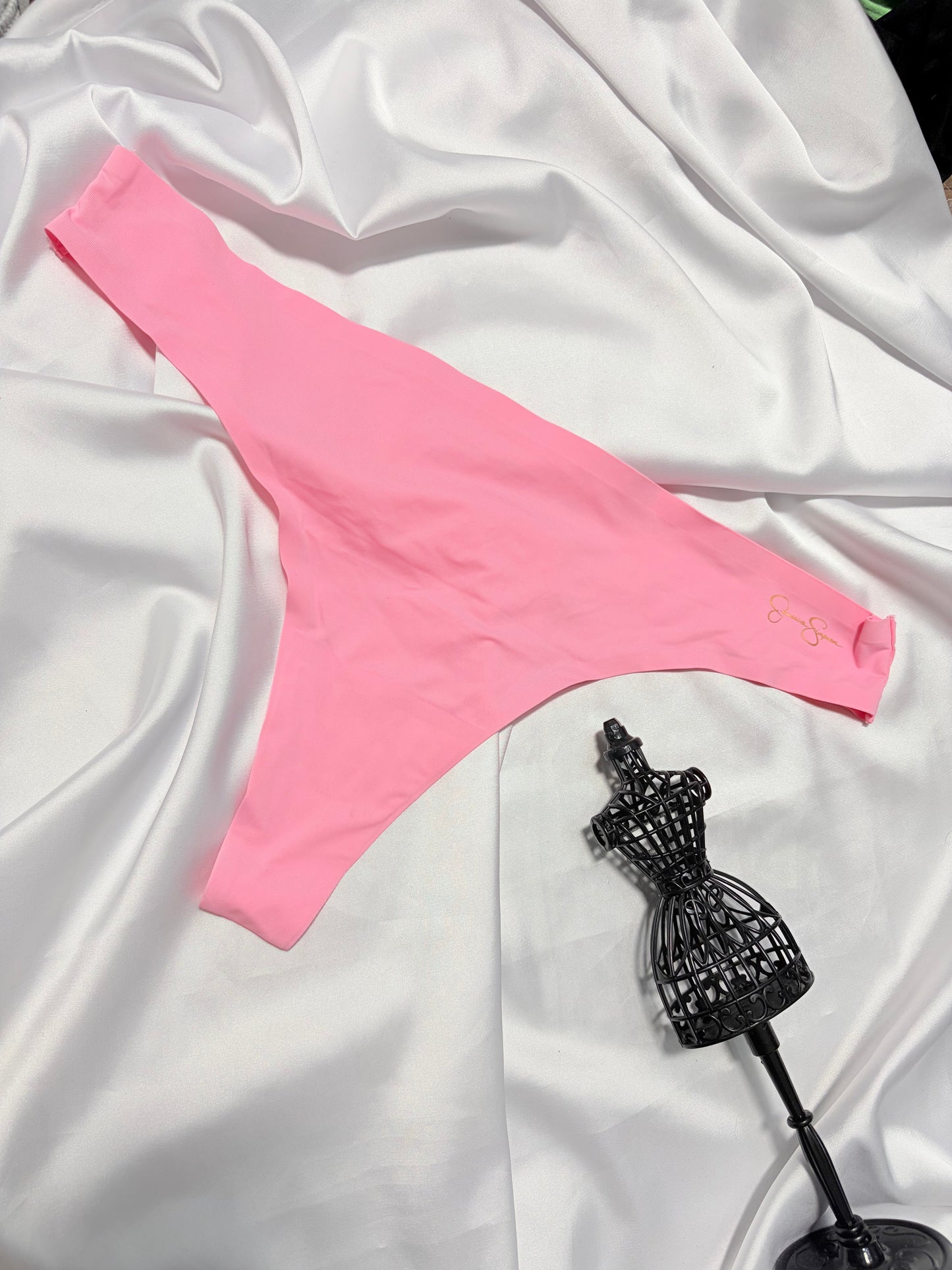 Jessica simpson laser cut thong | L