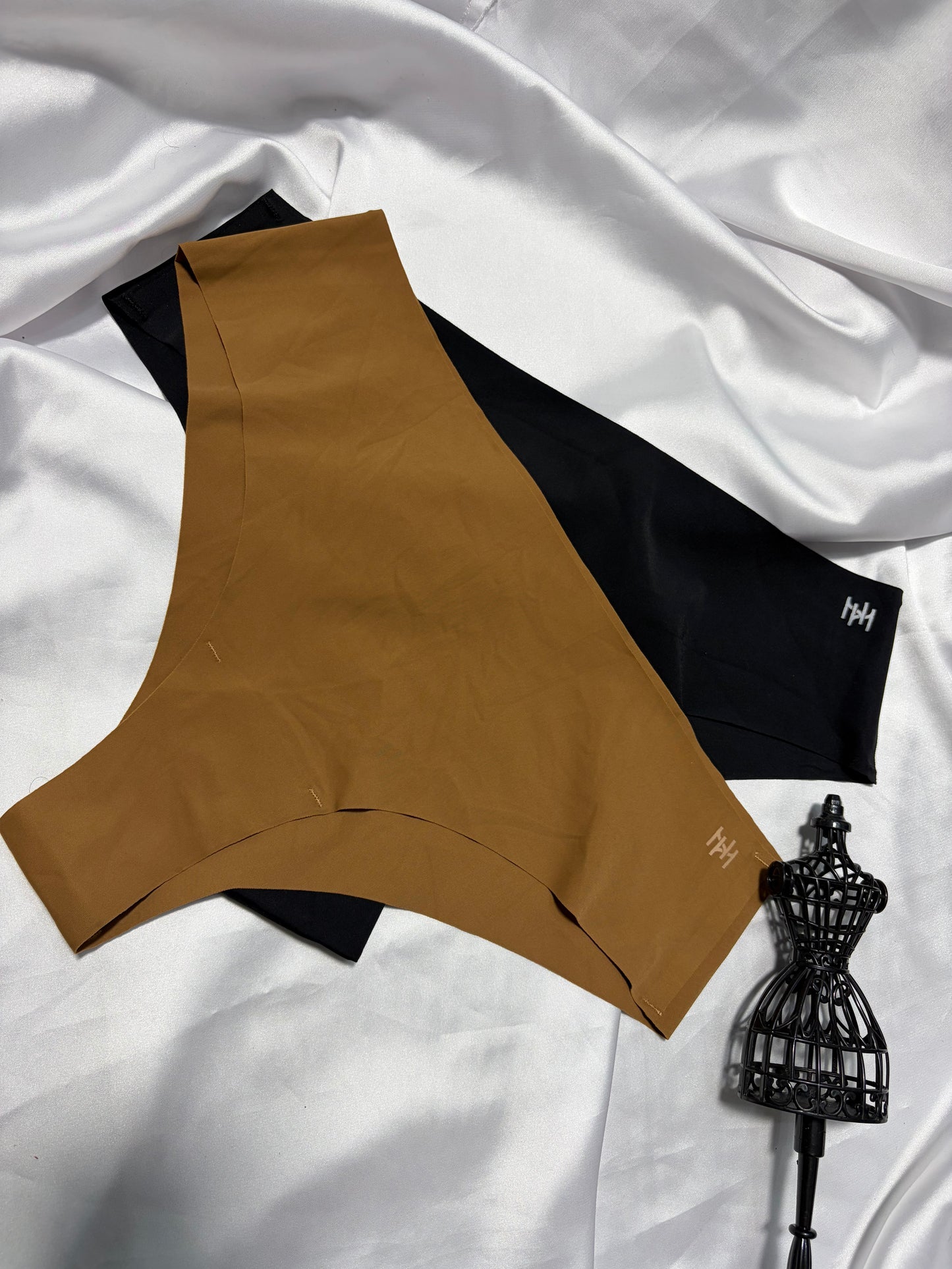 Noosh laser cut set of 2 | S/M