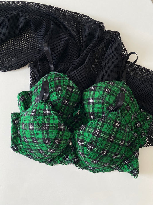 Checkered green push up