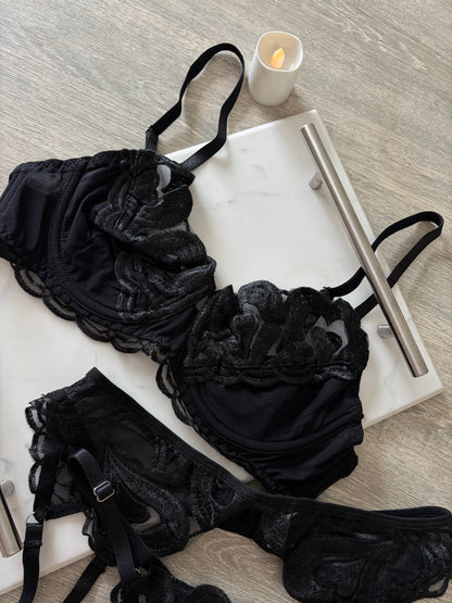 Black 3 pc lingerie set