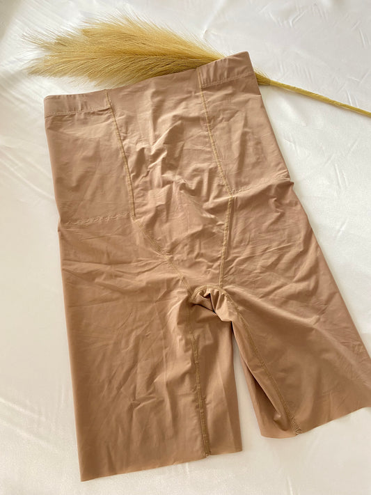 Wacoal laser cut shaper short
