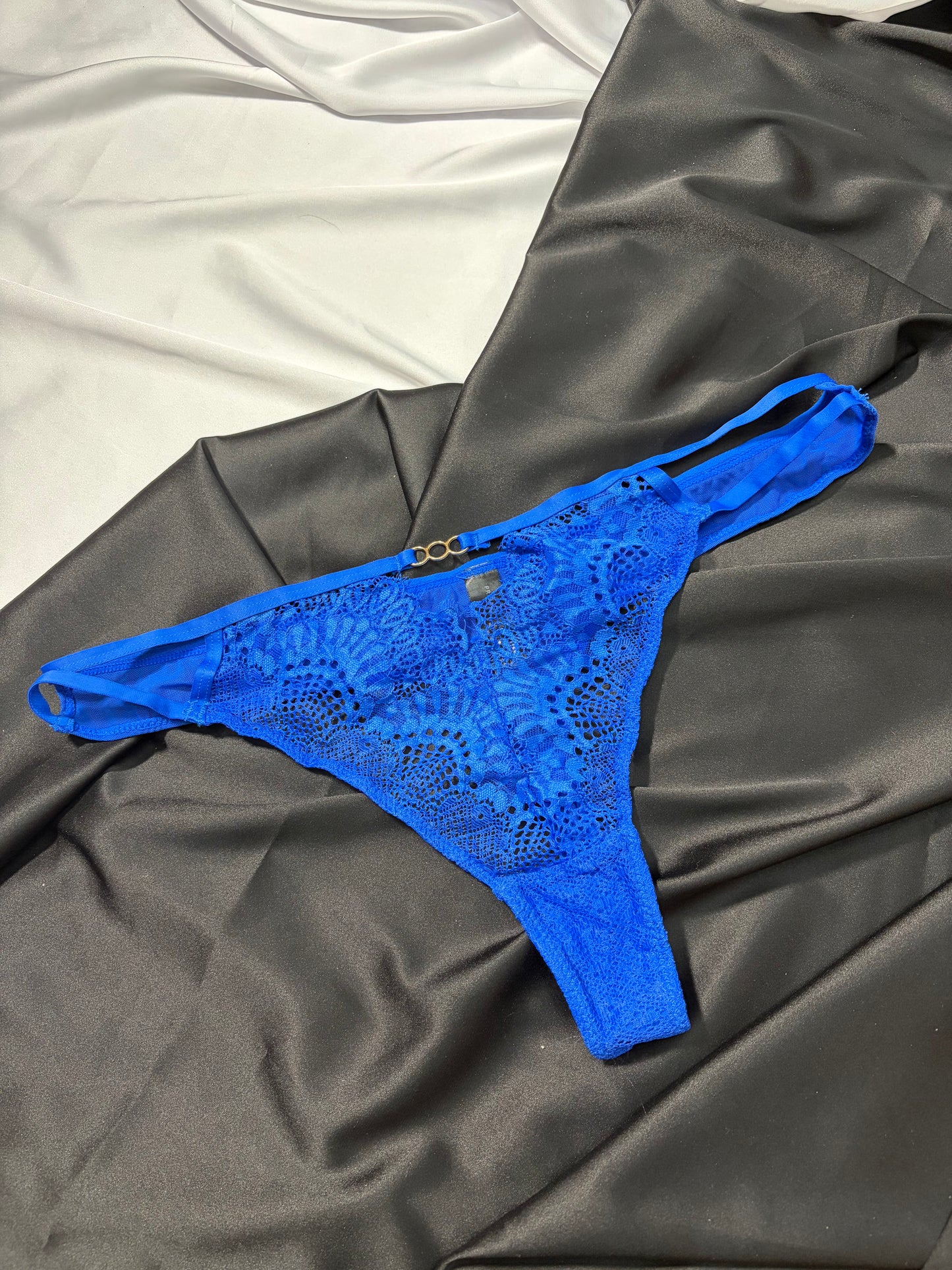Primark special thong | M (40/42 eu)