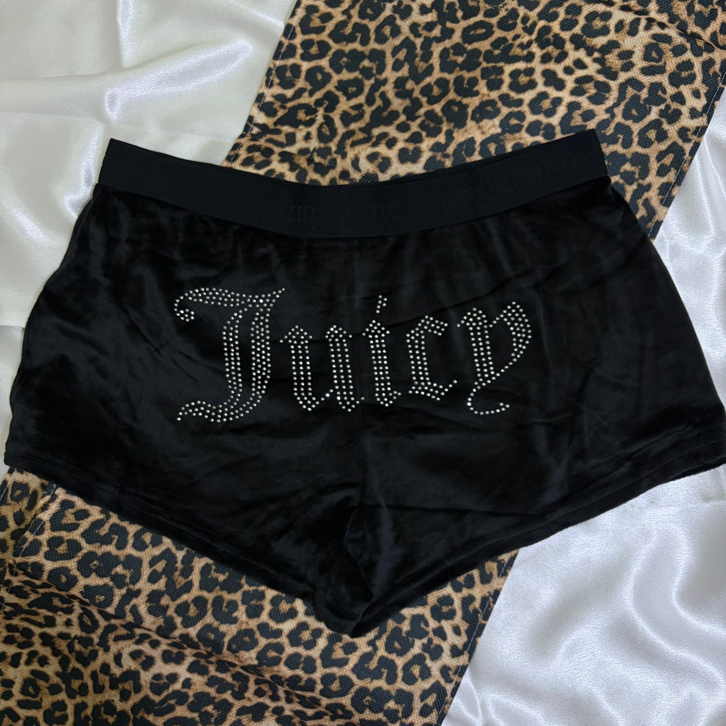 Juicy couture velvet short