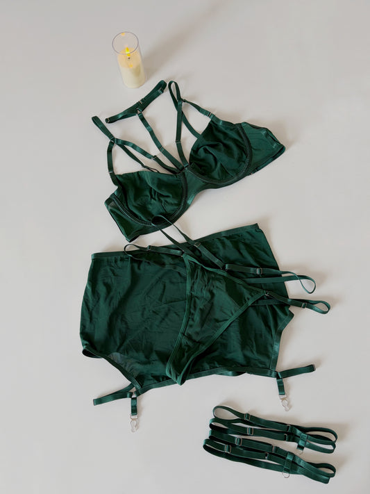 Jade kiss 4 pc lingerie set