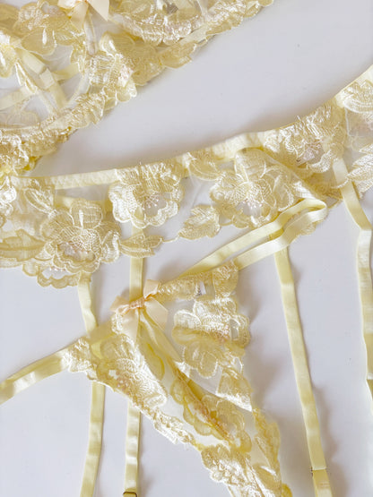 Butter yellow 3 pc lingerie set | L