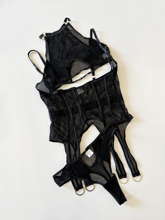 Fatal attraction 3 pc lingerie set | M