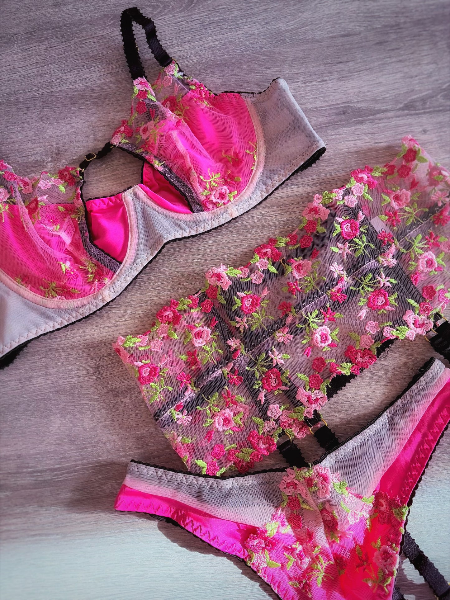 Blooming blush set