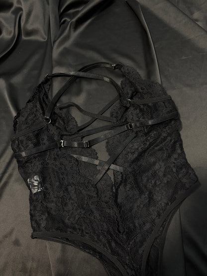 Gorgeous lace bodysuit | XS