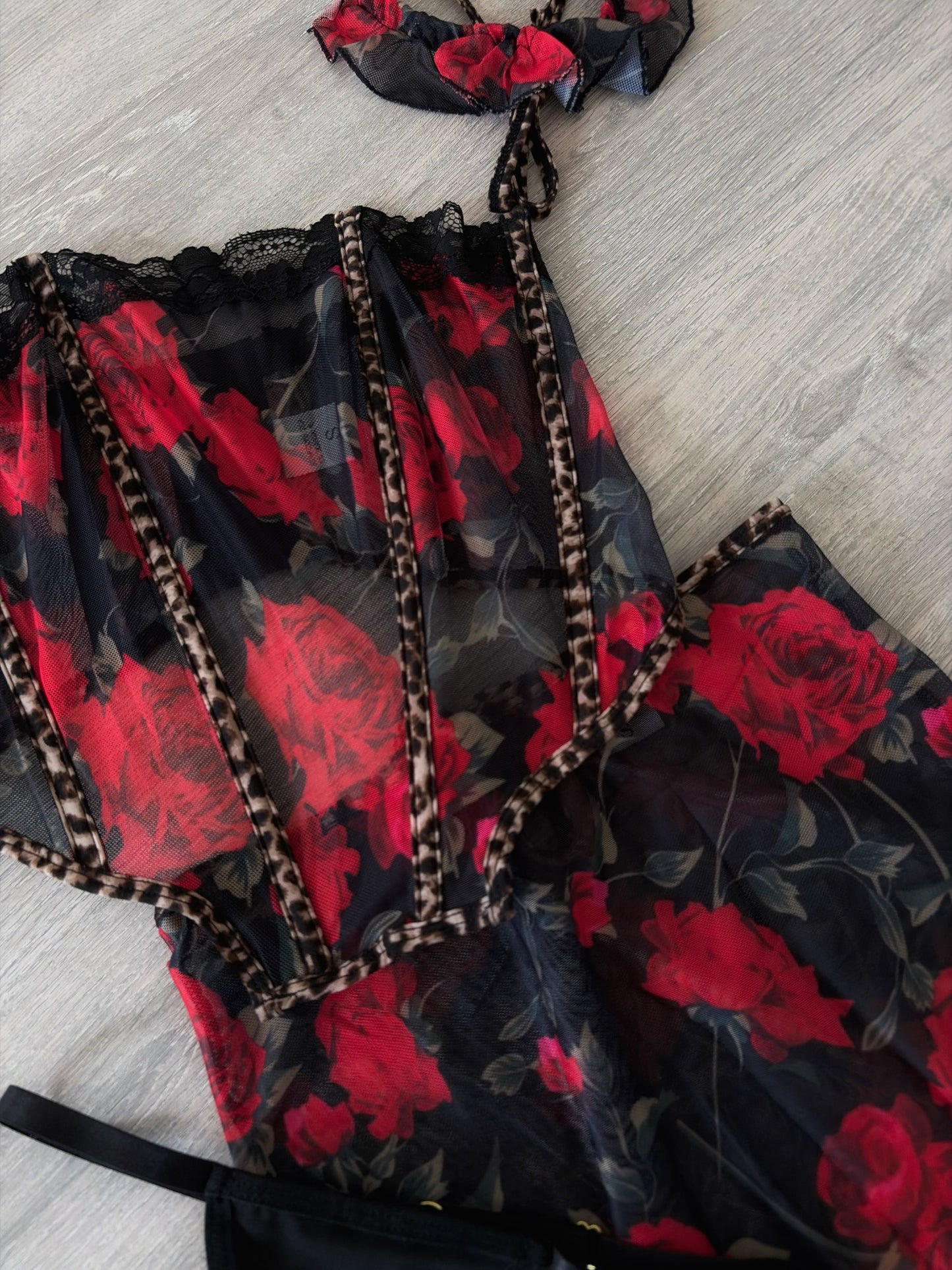 Midnight roses lingerie set