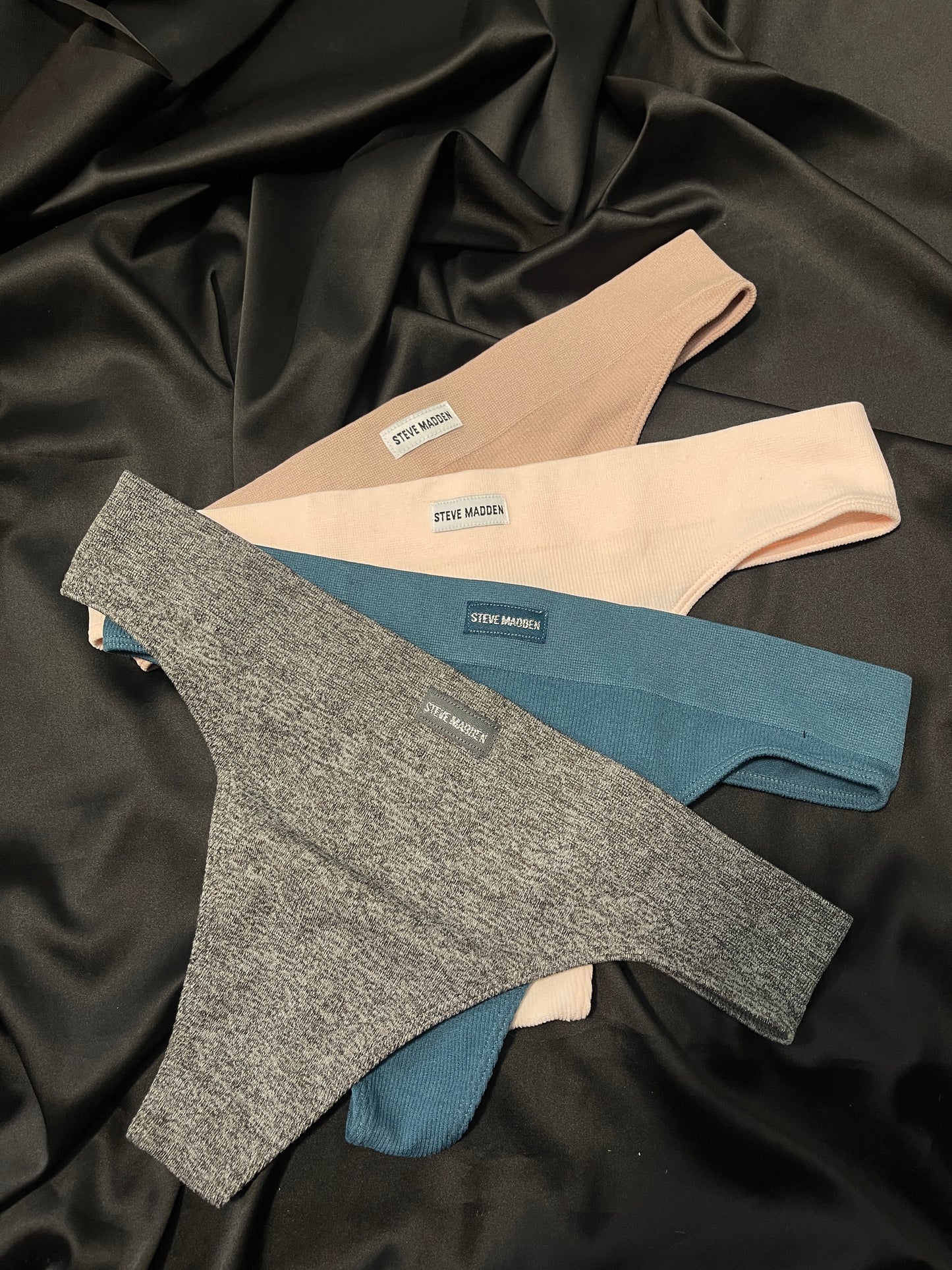 Steve madden pack of 4 thongs | M