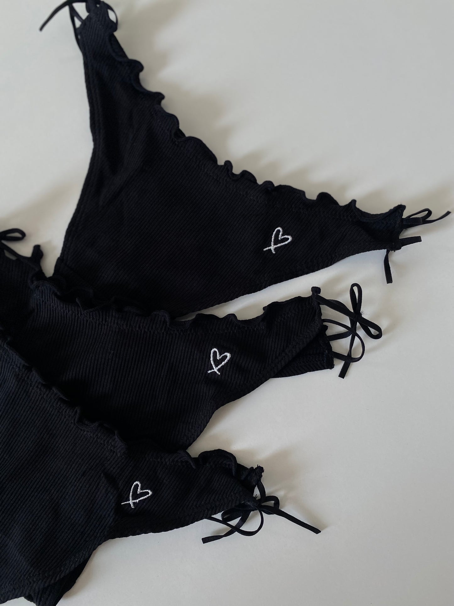 Heart side ribbon panty
