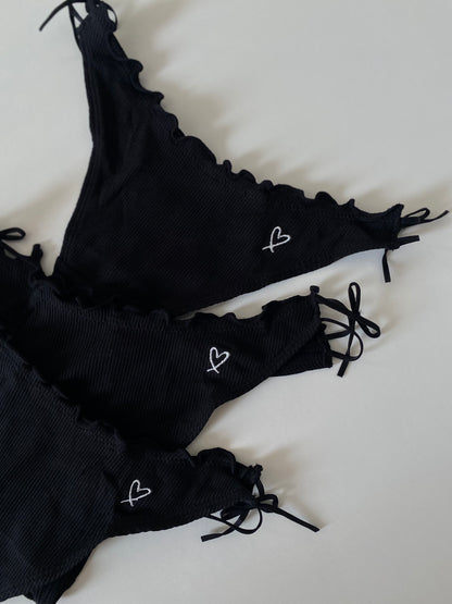 Heart side ribbon panty