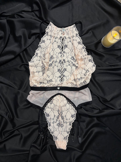 Obsessive lace bodysuit | S/M