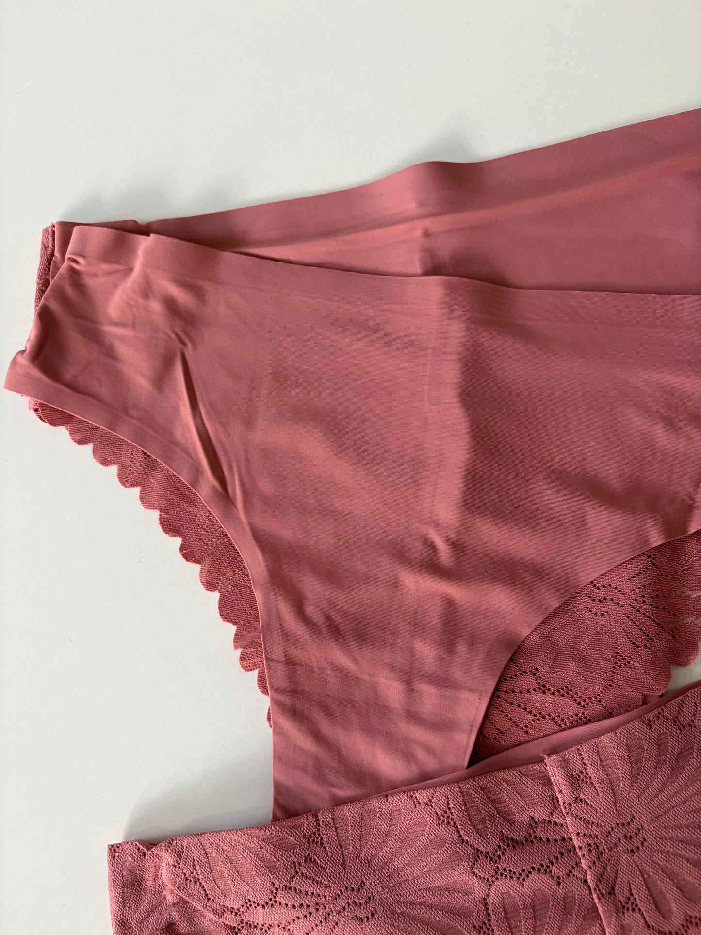 Danskin no show laser cut | M