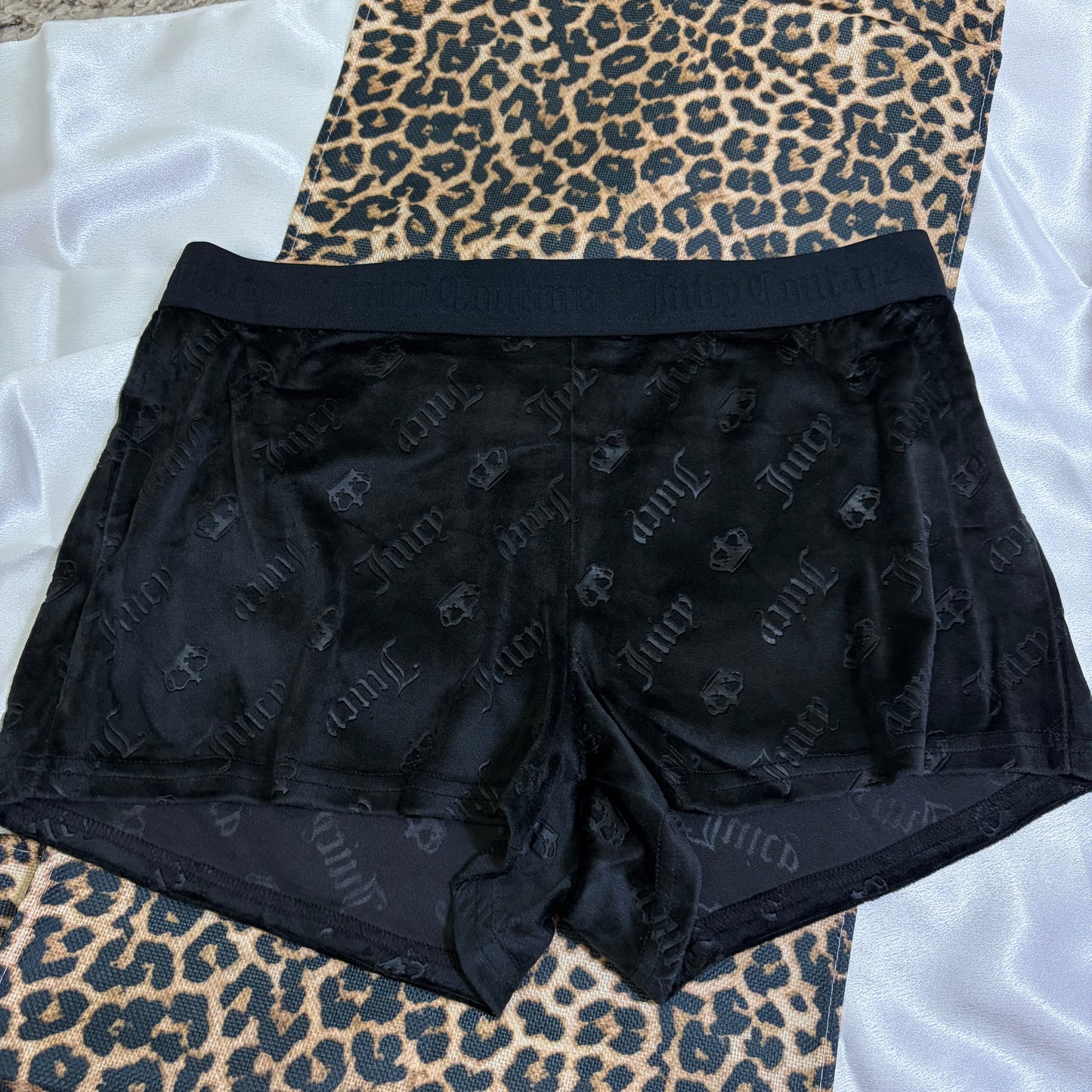 Juicy couture velvet short | L