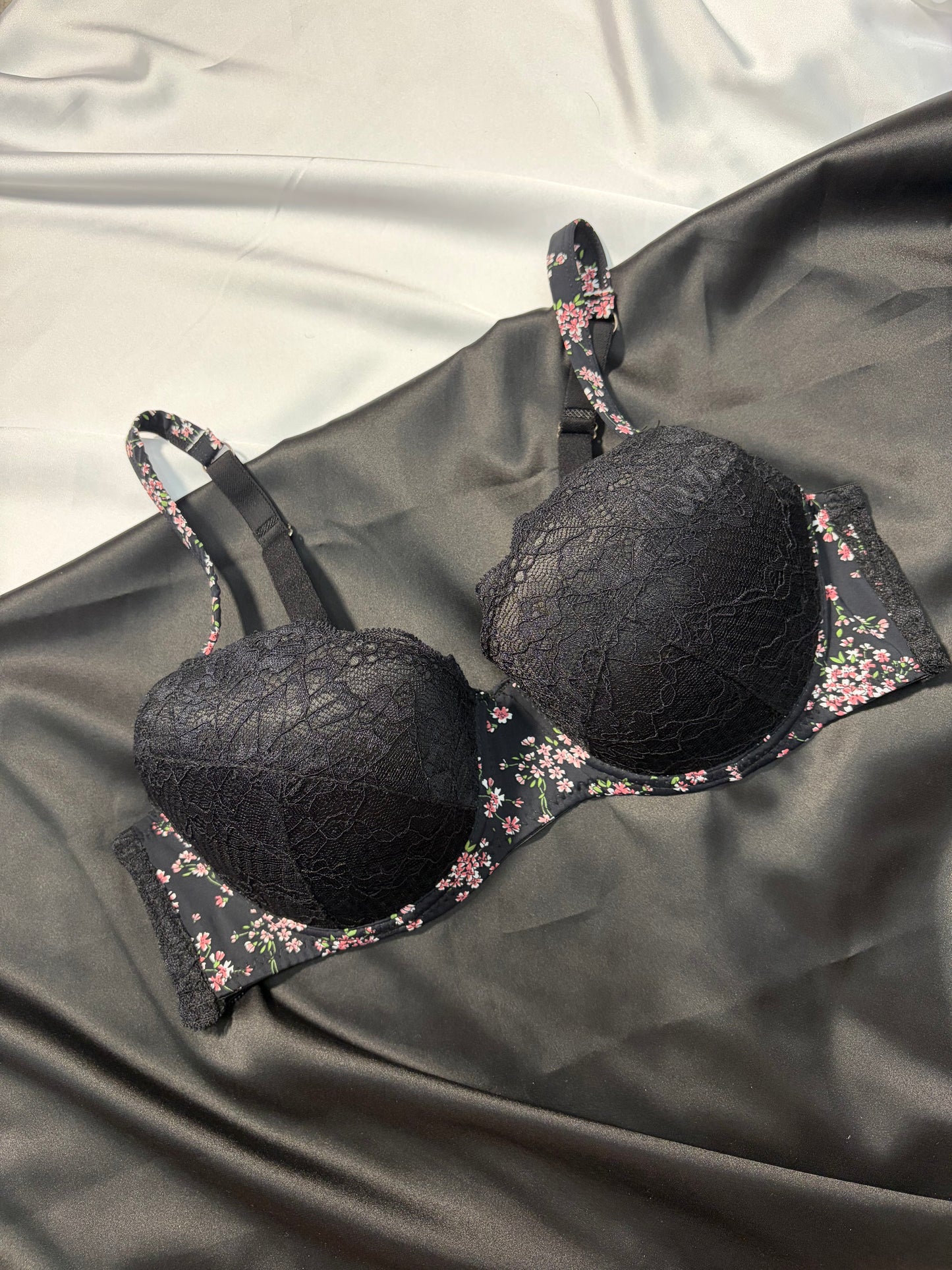 Floral lace push up