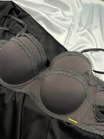 BCBG light push up becomes strapless