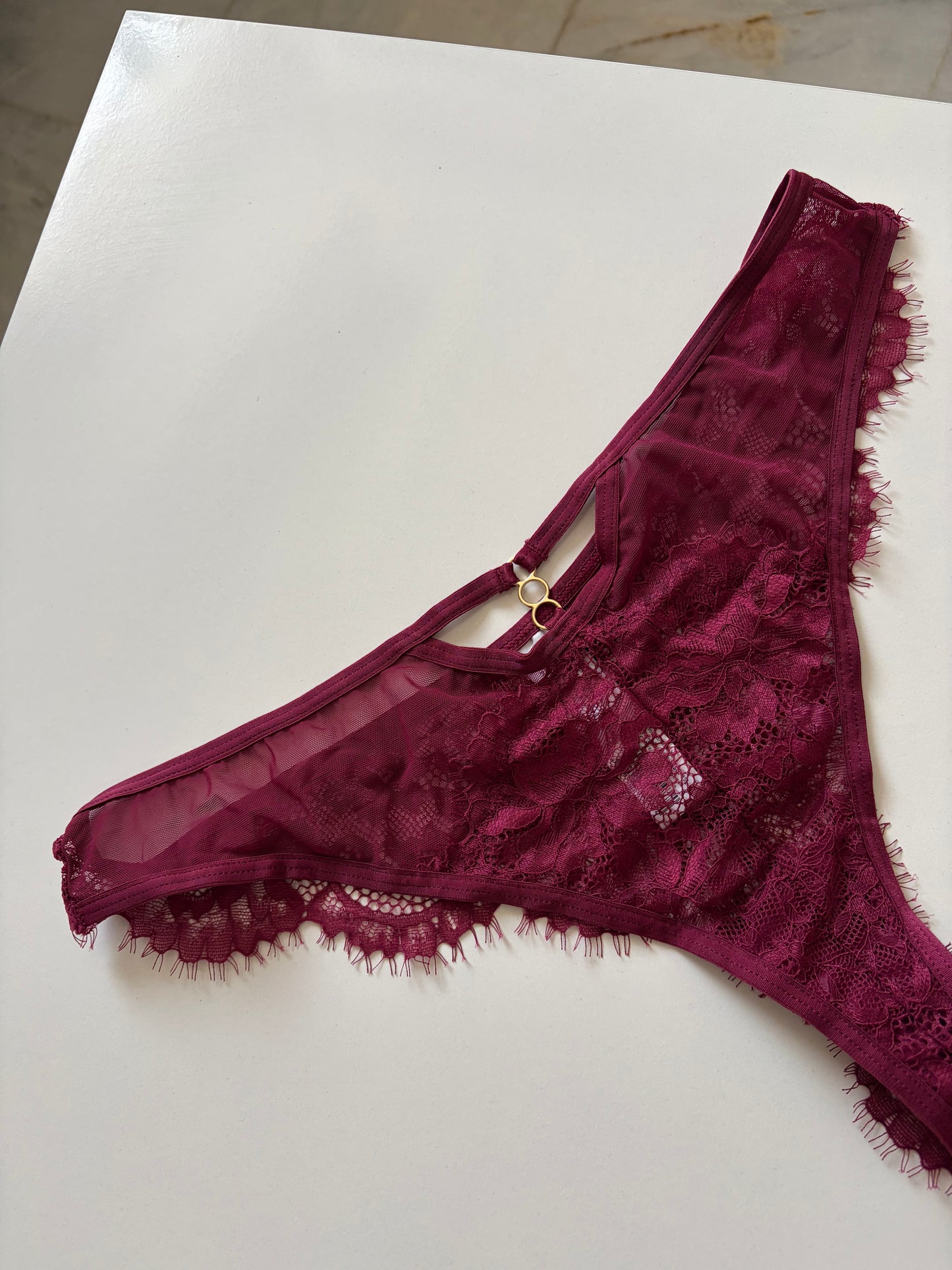 Love skin lace thong | M
