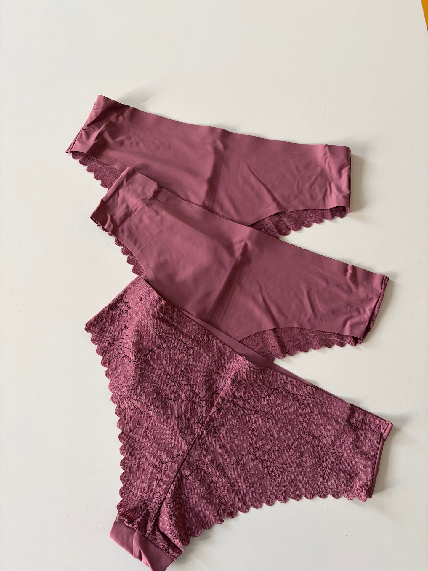 Danskin laser cut no show panty