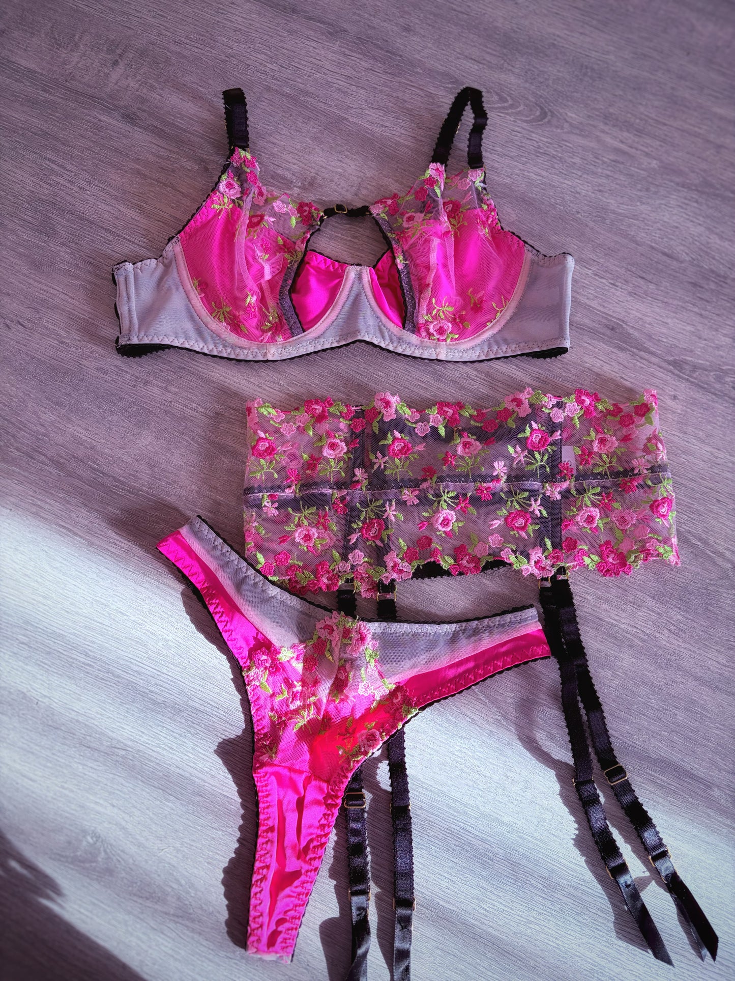Blooming blush set