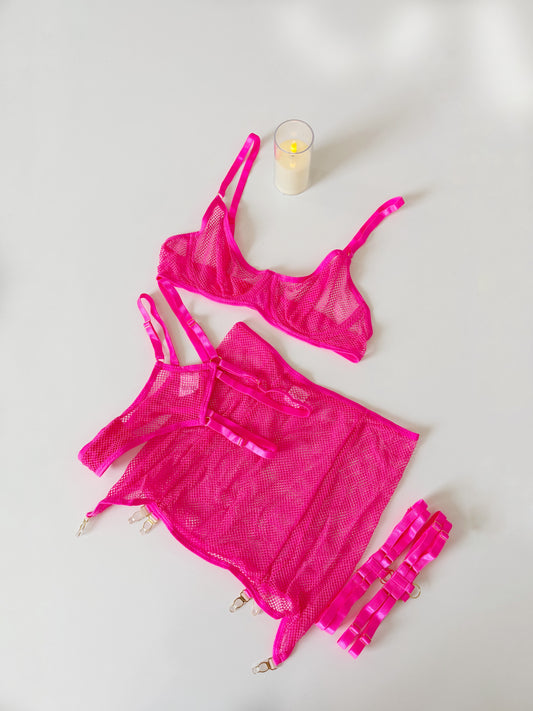 Pink desire 4 pc lingerie set | M