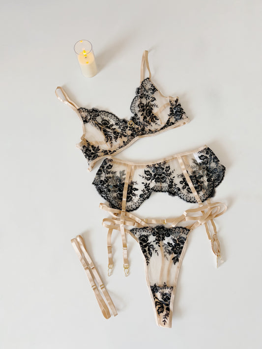 Dreamy 4 pc lingerie set | L