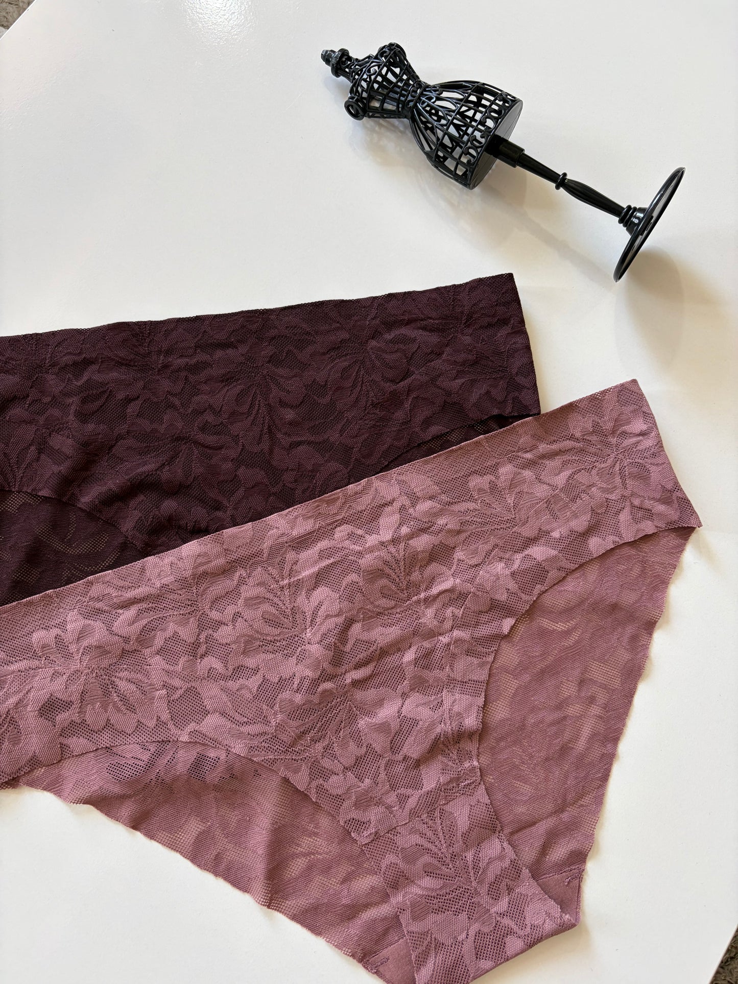 Adrienne vittadini set of 2 seamless panties size L