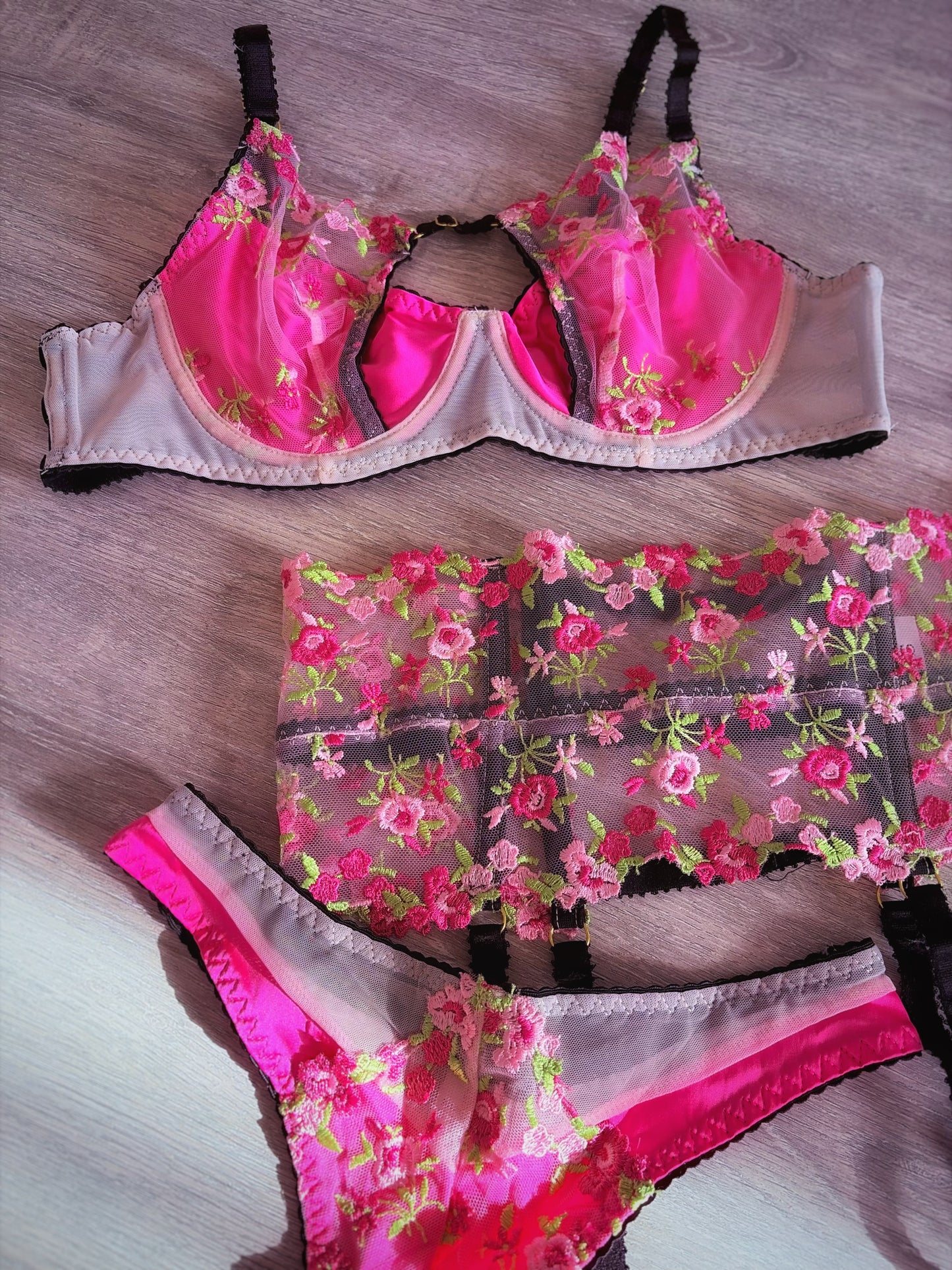 Blooming blush set