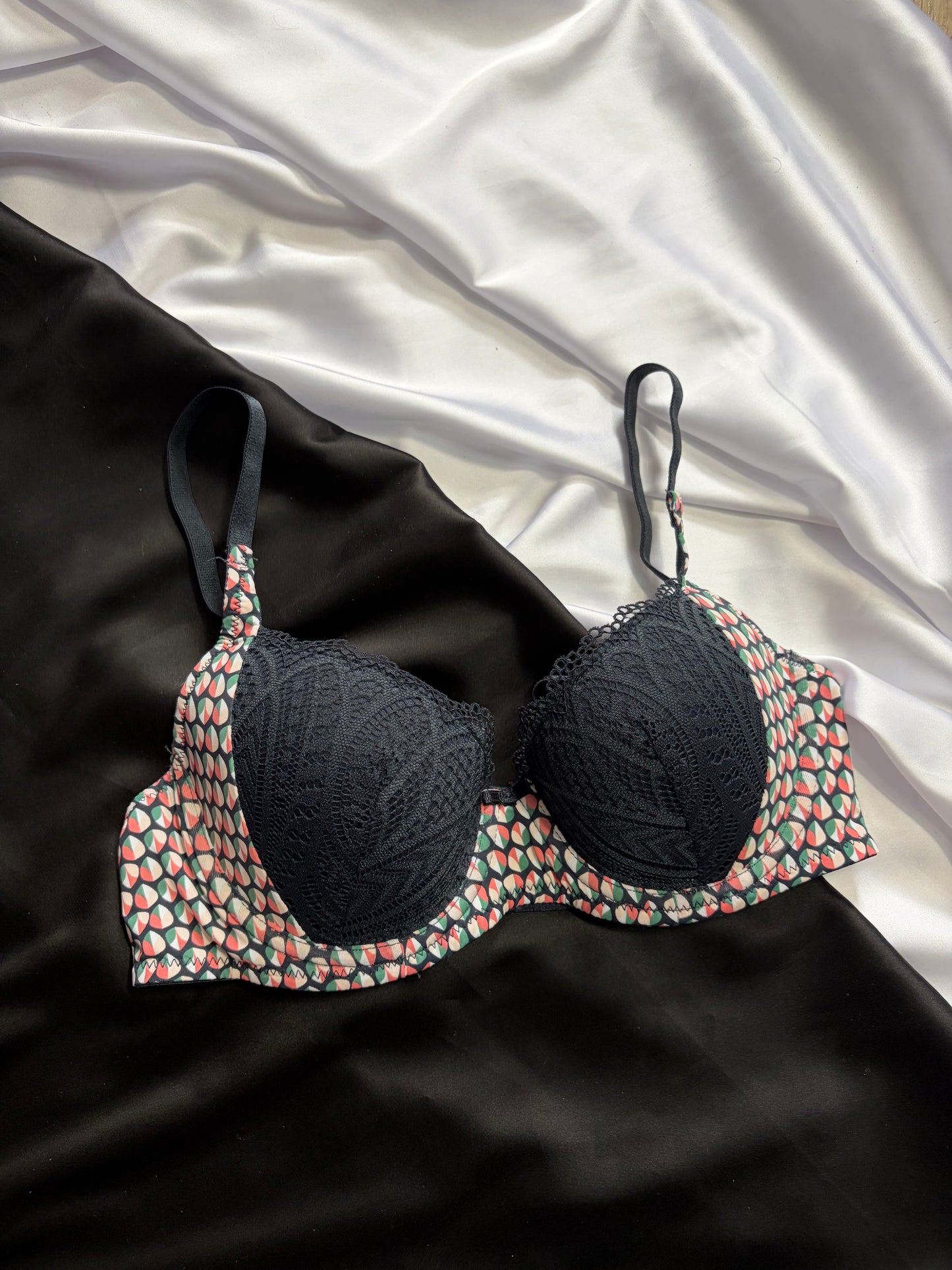 V2D creation bra | 32/70 B