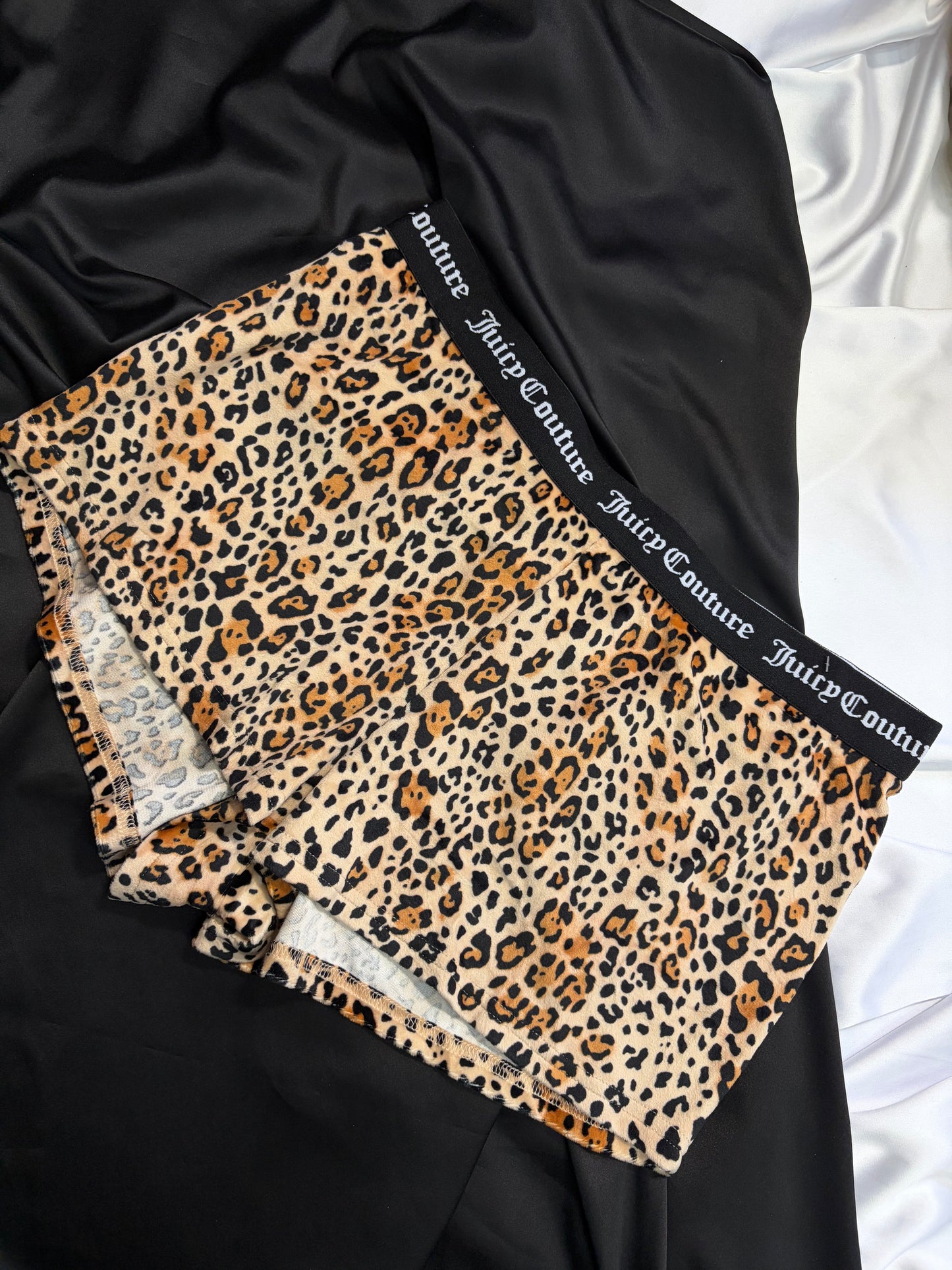 Juicy couture velvet short