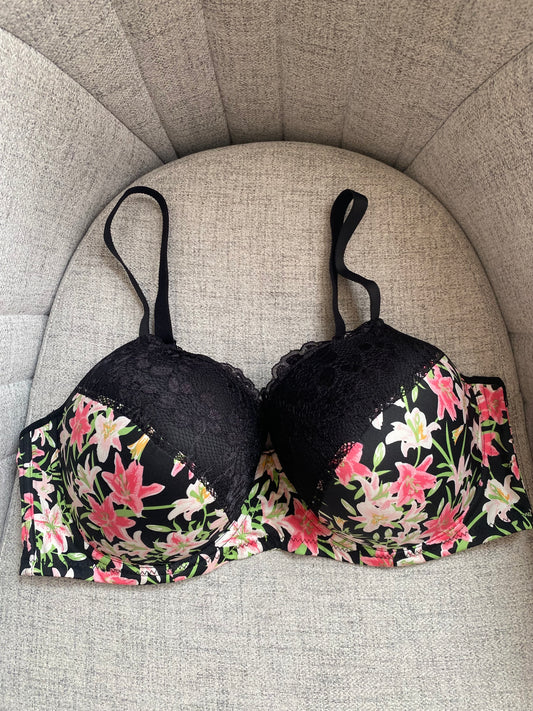 Floral | 100 E