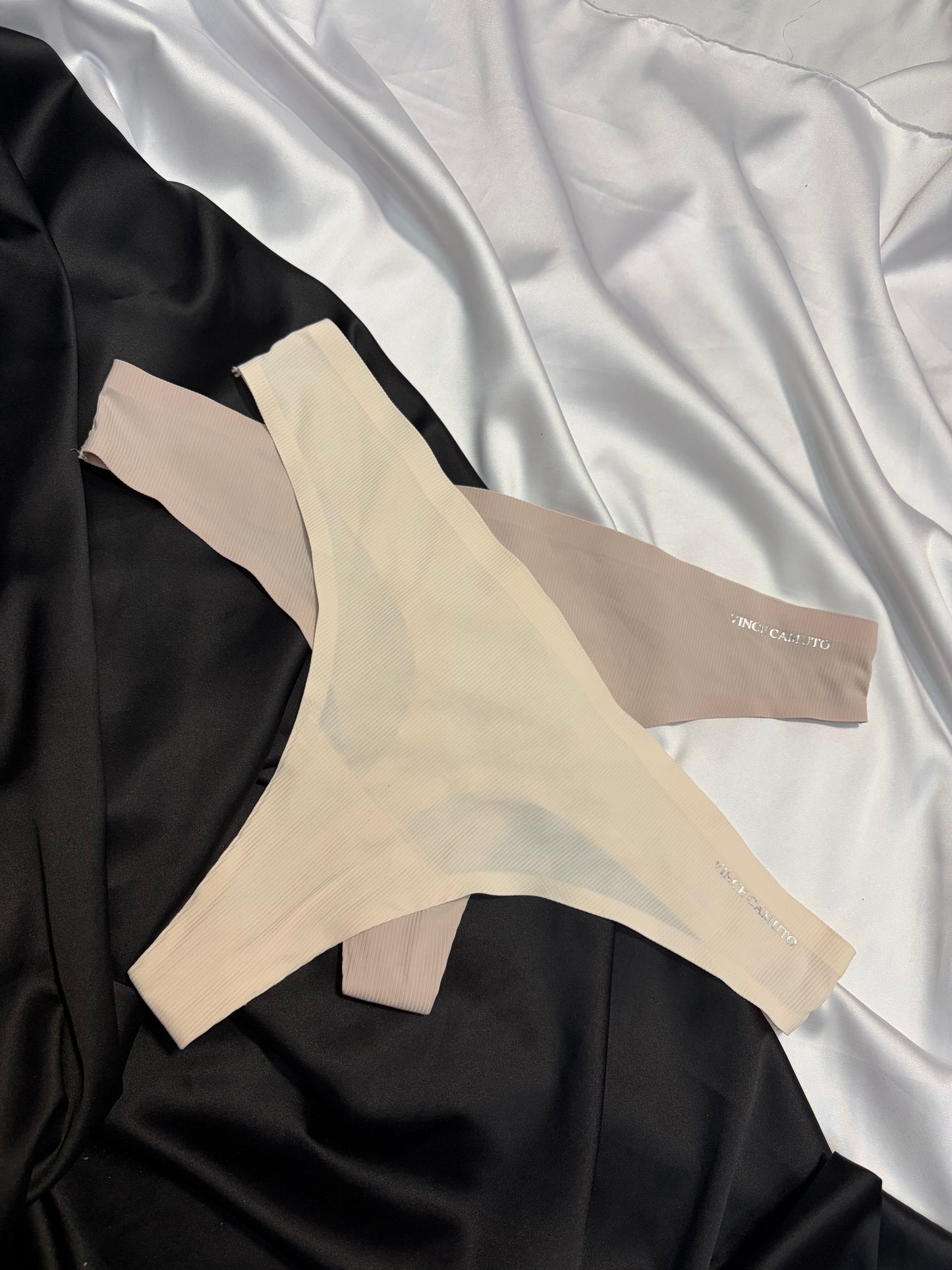 Vince camuto seamless thong set | L
