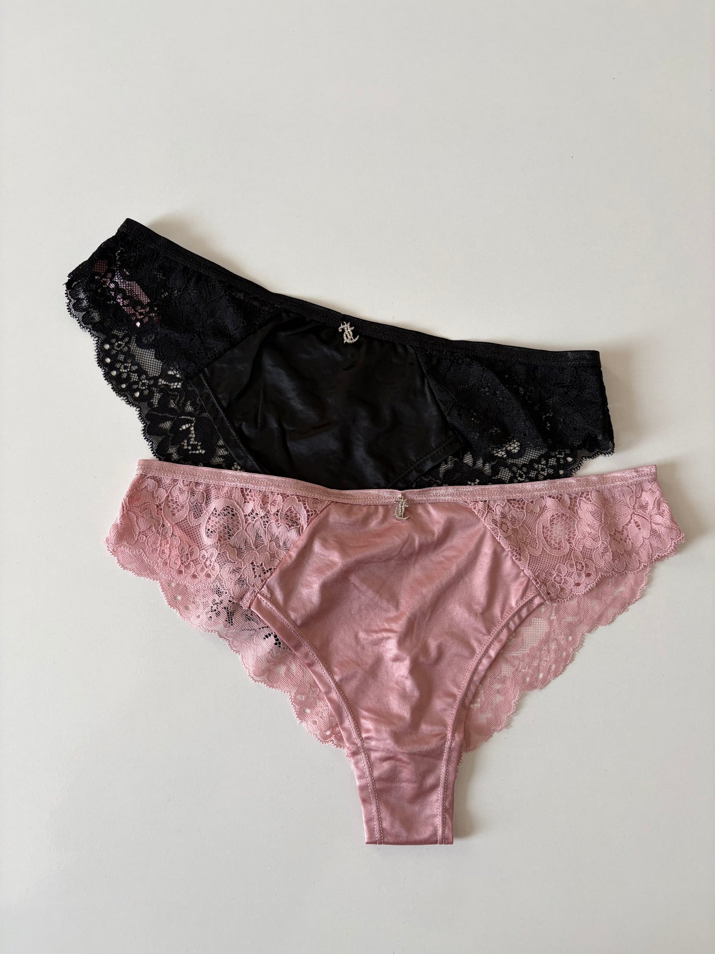 Juicy couture set of 2 panties | M