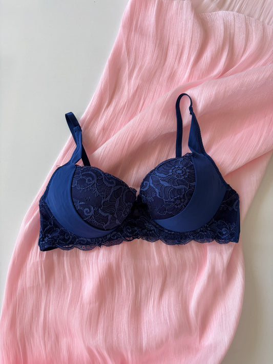 Navy lace bra | 36/80 B