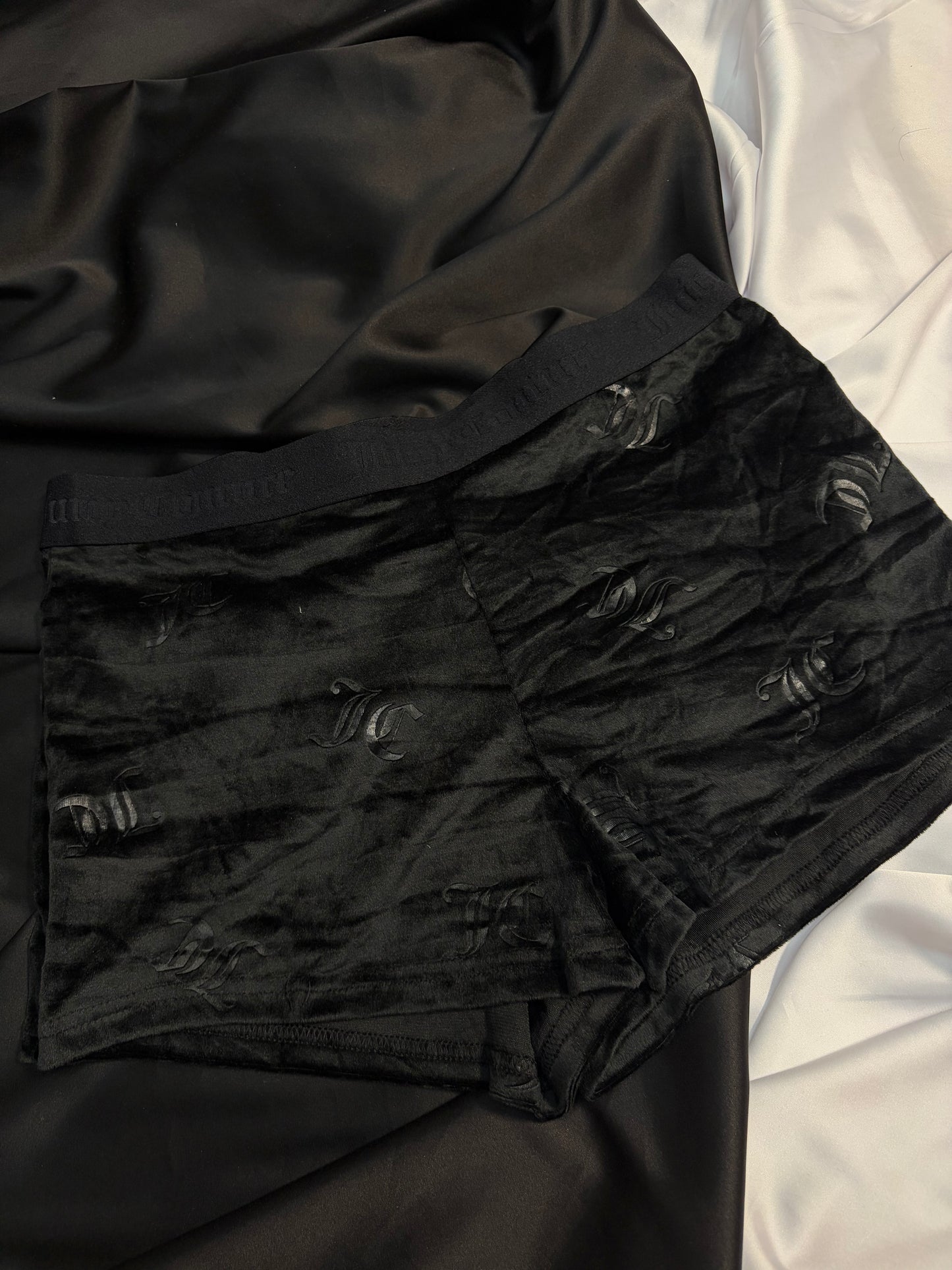 Juicy couture velvet short | S & M