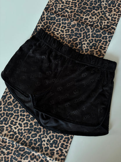 Juicy couture velvet short | M & L