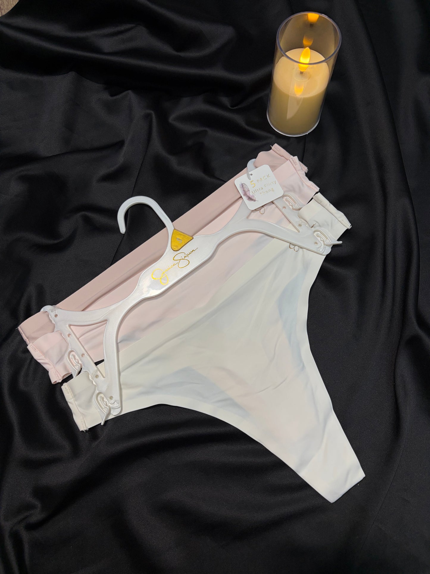 Jessica Simpson pack of 3 laser cut seamless thongs