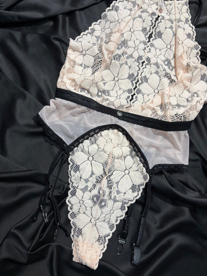 Obsessive lace bodysuit | S/M