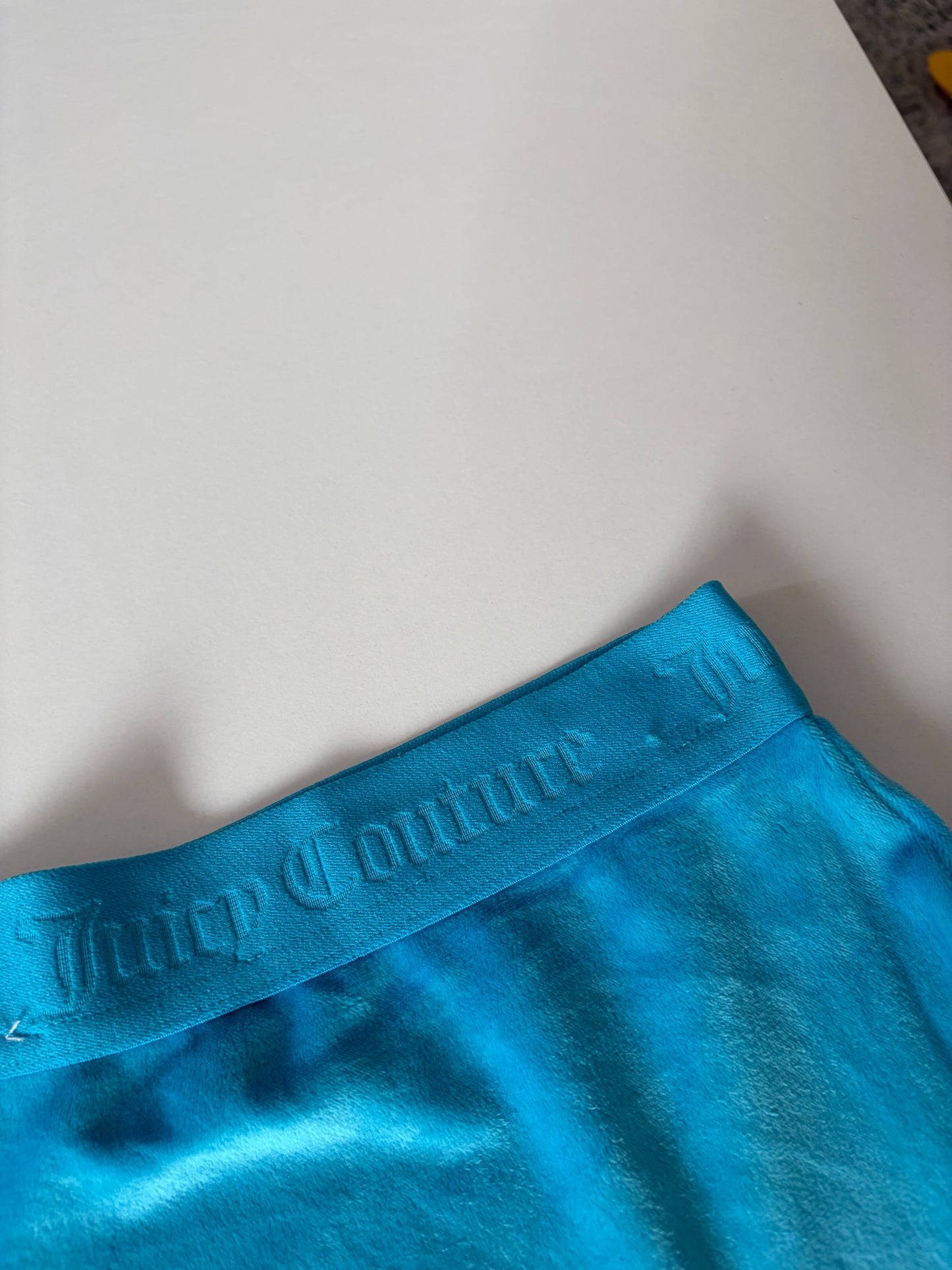 Juicy couture velvet shorts | M